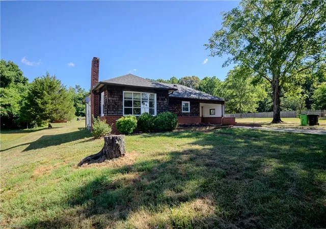 Photo 4 of Sale Pending at 1690 Community Rd, Lexington, NC 27295 | MLS# 1224801 | Listing updated on 2026-08-05