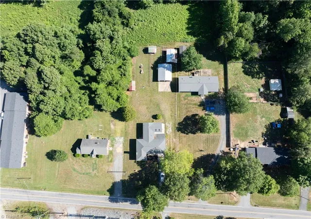 Photo 5 of Sale Pending at 1690 Community Rd, Lexington, NC 27295 | MLS# 1224801 | Listing updated on 2026-08-05