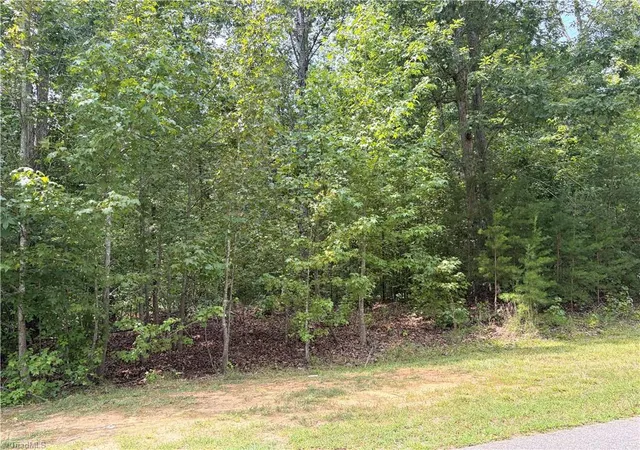 4th image of 135 Glenrobin Dr, Eden, NC 27288 | MLS# 1230239