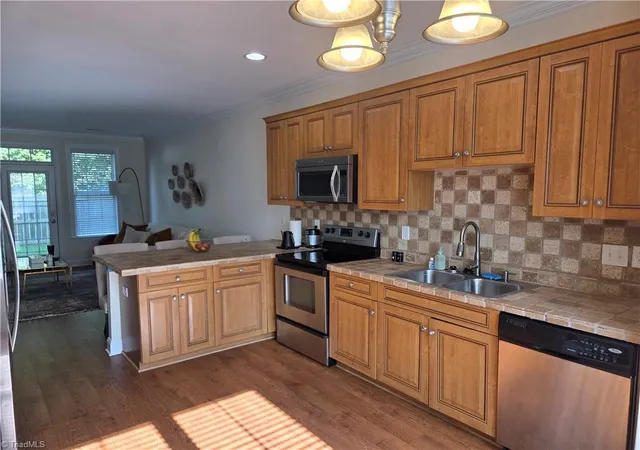 5th image of 18 Rhododendron Dr, Greensboro, NC 27455 | MLS# 1231558