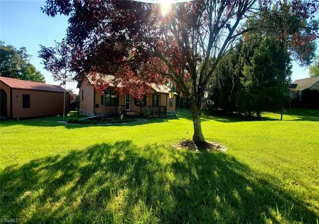 5th image of 120 Kirkman Rd, Mount Airy, NC 27030 | MLS# 1229303
