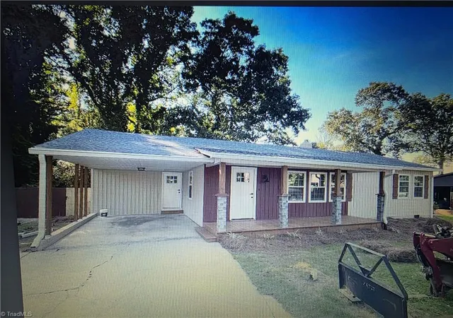 1st image of 500 Pontiac Dr, Thomasville, NC 27360 | MLS# 1231671
