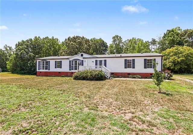 Photo 2 of Manufactured home for sale at 3247 Vance St Ext, Reidsville, NC 27320 | MLS# 1227933 | Listing updated on 2026-09-12