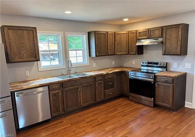 Homes for sale in Pilot Mountain, NC | 2093 Cook School Rd, Pilot Mountain, NC 27041 | MLS# 1221771