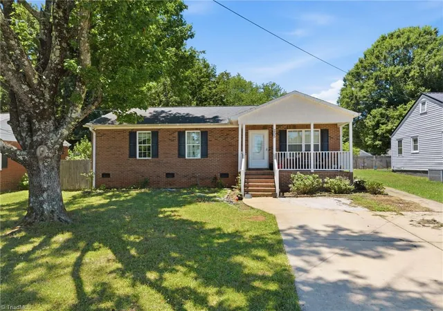 Homes for sale in Lexington, NC | 255 W 7Th St, Lexington, NC 27295 | MLS# 1224894