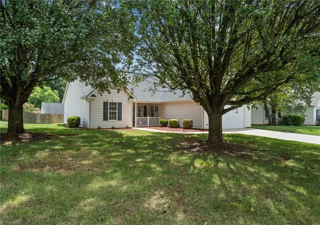 Photo 4 of Single family home for sale at 3185 Beeson Acres Rd, Winston Salem, NC 27105 | MLS# 1228590 | Listing updated on 2026-09-17