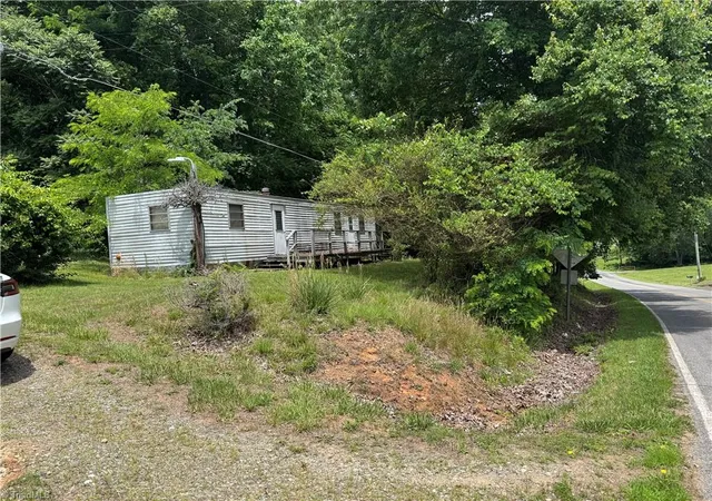 Homes for sale in Mount Airy, NC | 172 Poteat Rd, Mount Airy, NC 27030 | MLS# 1224320