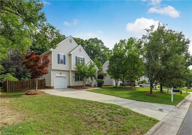 2nd image of 4025 Queens Grant Rd, Jamestown, NC 27282 | MLS# 1224821