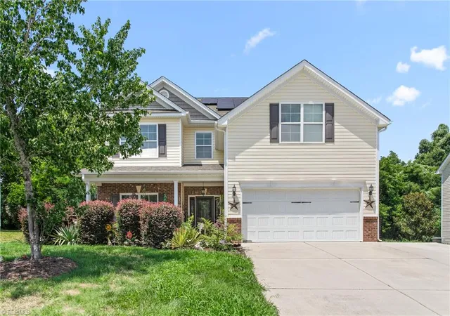 2nd image of 2026 Heron Pointe Dr, Whitsett, NC 27377 | MLS# 1228033