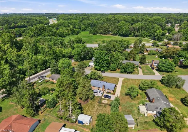 45th image of 1802 Norwich Dr, Greensboro, NC 27410 | MLS# 1226502