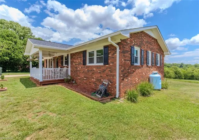 Homes for sale in North Wilkesboro, NC | 211 Parsons Rd, North Wilkesboro, NC 28659 | MLS# 1225190