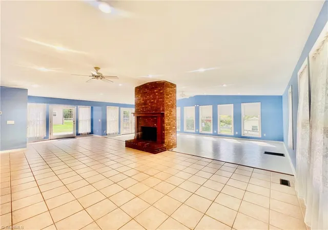 Photo 4 of Sale Pending at 4602 Ramblewood Dr, Greensboro, NC 27406 | MLS# 1228444 | Listing updated on 2026-09-28