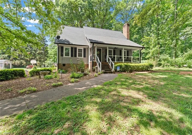 47th image of 5754 Stanleyville Dr, Winston Salem, NC 27105 | MLS# 1230130