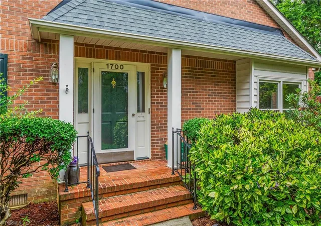Photo 3 of Sale Pending at 1700 Polo Oaks Ct, Winston Salem, NC 27106 | MLS# 1228900 | Listing updated on 2026-09-29