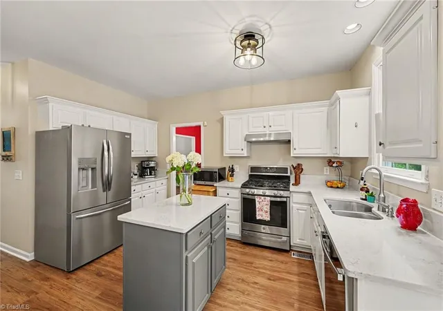 3rd image of 3116 Southhampton Dr, Jamestown, NC 27282 | MLS# 1225630