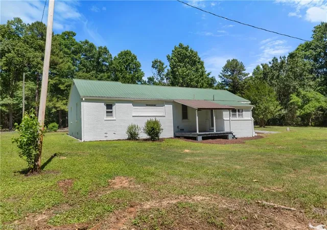 Homes for sale in Denton, NC | 331 Grubb Dr, Denton, NC 27239 | MLS# 1223543