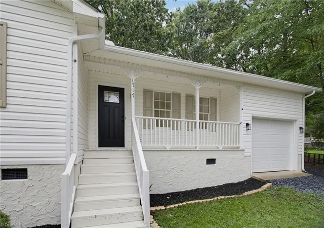 Photo 3 of Sale Pending at 1717 Lantern Dr, Asheboro, NC 27205 | MLS# 1233333 | Listing updated on 2026-09-19