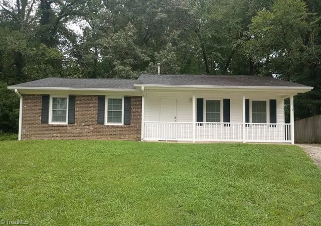 Photo 1 of Single family home for sale at 2713 Ernest St, High Point, NC 27263 | MLS# 1227878 | Listing updated on 2026-08-20
