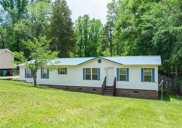 Homes for sale in Trinity, NC | 3679 Meadowbrook Dr, Trinity, NC 27370 | MLS# 1222823