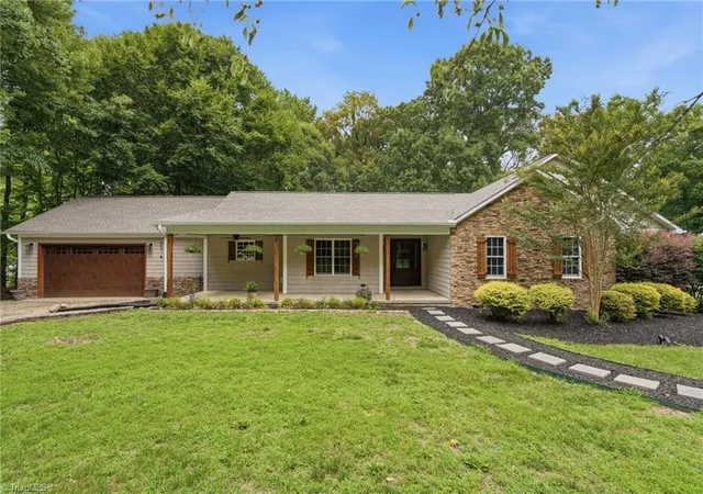 Photo 1 of Sale Pending at 376 Staplewood Rd, Lexington, NC 27295 | MLS# 1225439 | Listing updated on 2026-08-30