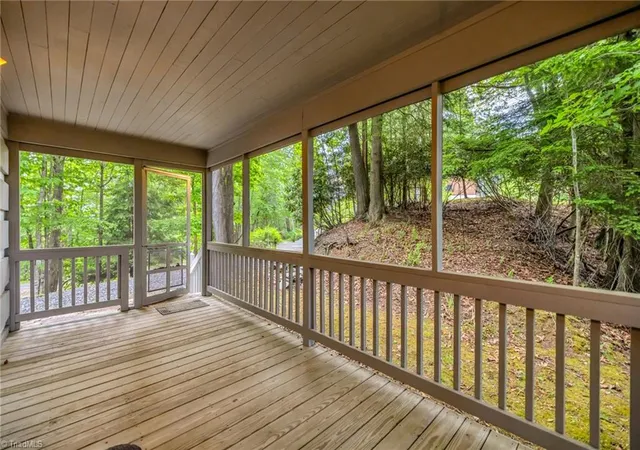 Homes for sale in Lansing, NC | 638 Riverwood Trl, Lansing, NC 28643 | MLS# 1223984