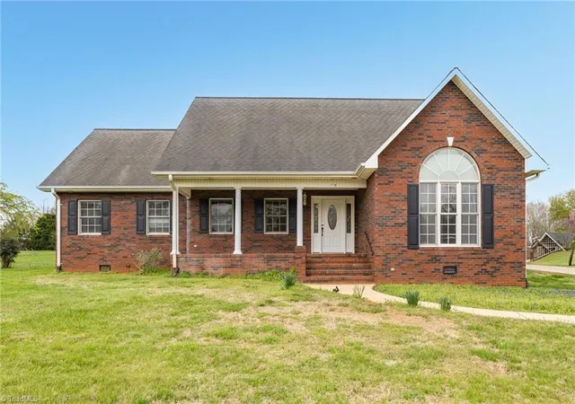 Photo 1 of Single family home for sale at 115 Emma Ln, Statesville, NC 28625 | MLS# 1217126 | Listing updated on 2026-09-09