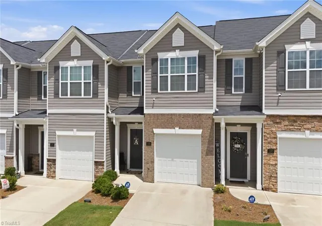 Photo 2 of Single family home for sale at 1365 Isley Ln, Kernersville, NC 27284 | MLS# 1227423 | Listing updated on 2026-09-13