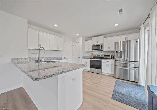 3rd image of 1421 Long Hope Dr, Winston Salem, NC 27127 | MLS# 1216060