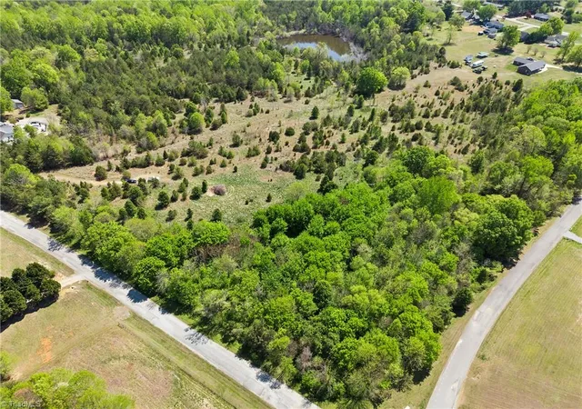 1st image of 0 Knoll Ridge Rd, Burlington, NC 27217 | MLS# 1215998