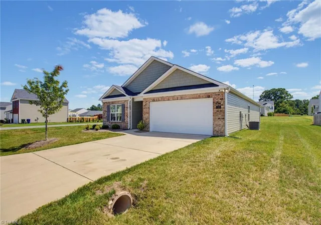 2nd image of 122 Stone River Wy, Mayodan, NC 27027 | MLS# 1229680