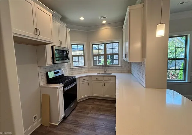 2nd image of 1040 Beechcraft Dr, Mebane, NC 27302 | MLS# 1175903