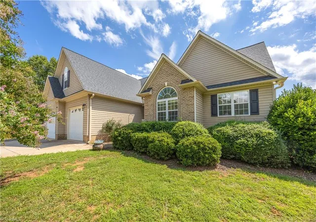 Photo 3 of Sale Pending at 3146 Clear Ridge Dr, Trinity, NC 27370 | MLS# 1229693 | Listing updated on 2026-08-10