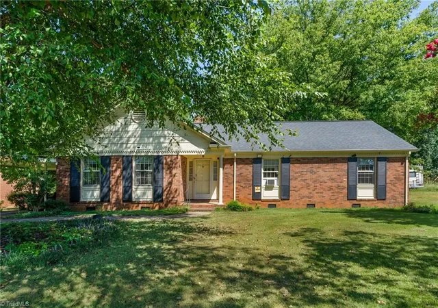 Photo 1 of Single family home for sale at 233 Maxwell Dr, Lexington, NC 27295 | MLS# 1233658 | Listing updated on 2026-08-28
