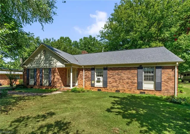 Photo 3 of Single family home for sale at 233 Maxwell Dr, Lexington, NC 27295 | MLS# 1233658 | Listing updated on 2026-08-28