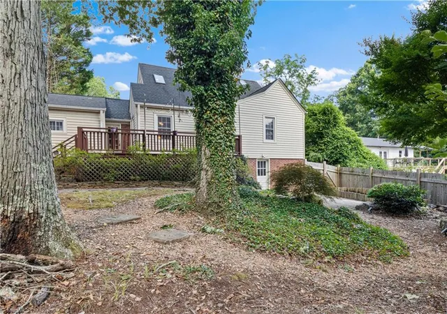 34th image of 2117 N Peace Haven Rd, Winston Salem, NC 27106 | MLS# 1227164