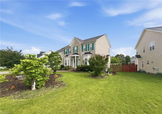 3rd image of 4332 Southern Oak Dr, High Point, NC 27265 | MLS# 1221848