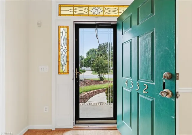 5th image of 4332 Southern Oak Dr, High Point, NC 27265 | MLS# 1221848