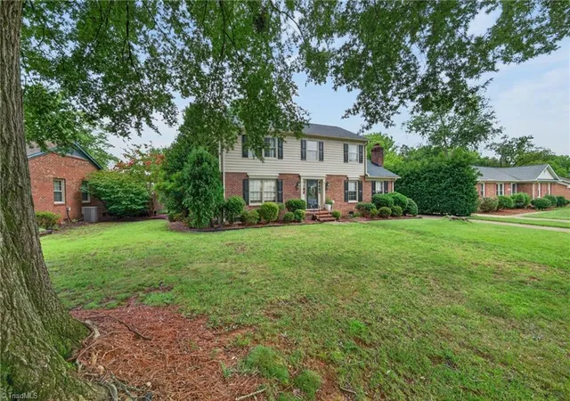47th image of 5103 Ellenwood Dr, Greensboro, NC 27410 | MLS# 1229553