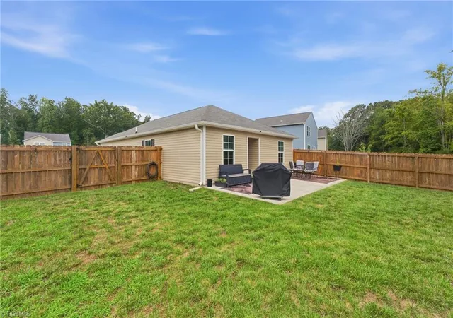 Photo 2 of Sale Pending at 671 Whitney Rd, Mocksville, NC 27028 | MLS# 1229367 | Listing updated on 2026-08-25