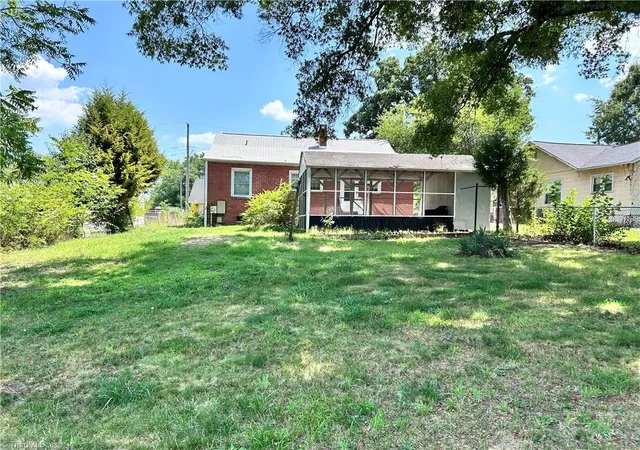 2nd image of 1209 Filbert Pl, High Point, NC 27260 | MLS# 1227125