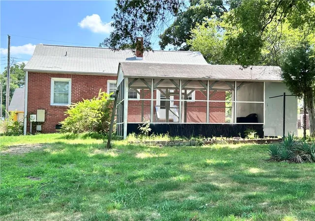 3rd image of 1209 Filbert Pl, High Point, NC 27260 | MLS# 1227125