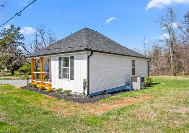 Homes for sale in Mebane, NC | 955 W Holt St, Mebane, NC 27302 | MLS# 1212766