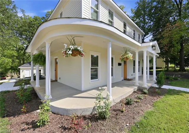 Homes for sale in Salisbury, NC | 1008 N Main St, Salisbury, NC 28144 | MLS# 1226740