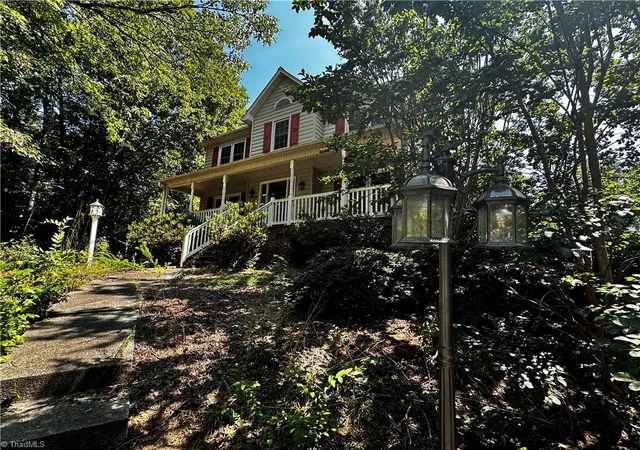 Photo 1 of Single family home for sale at 1720 Braemore Ct, Kernersville, NC 27284 | MLS# 1233927 | Listing updated on 2026-08-31