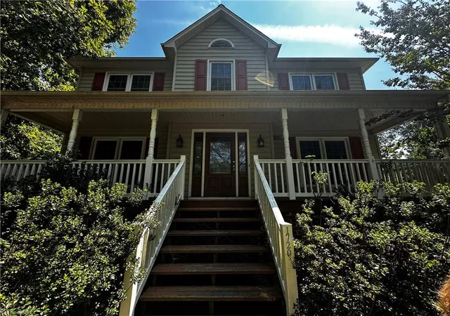 Photo 2 of Single family home for sale at 1720 Braemore Ct, Kernersville, NC 27284 | MLS# 1233927 | Listing updated on 2026-08-31