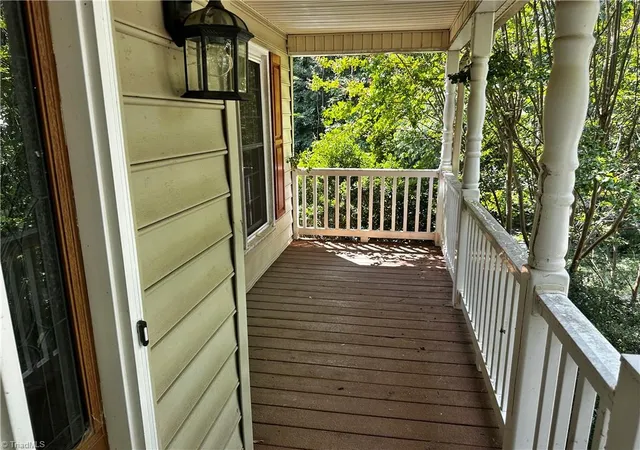 Photo 3 of Single family home for sale at 1720 Braemore Ct, Kernersville, NC 27284 | MLS# 1233927 | Listing updated on 2026-08-31
