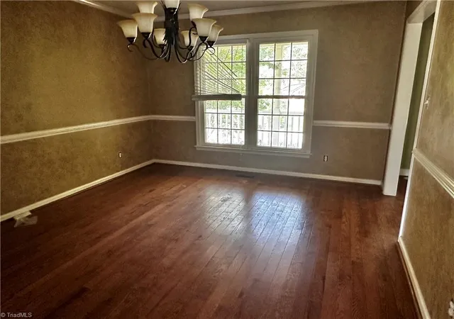 Photo 3 of Single family home for sale at 1720 Braemore Ct, Kernersville, NC 27284 | MLS# 1233927 | Listing updated on 2026-08-31