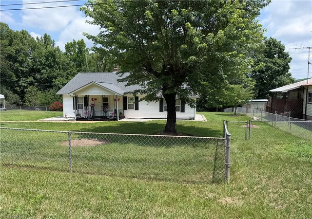 Photo 2 of Single family home for sale at 375 Sisk Ml Loop, Madison, NC 27025 | MLS# 1226384 | Listing updated on 2026-08-04