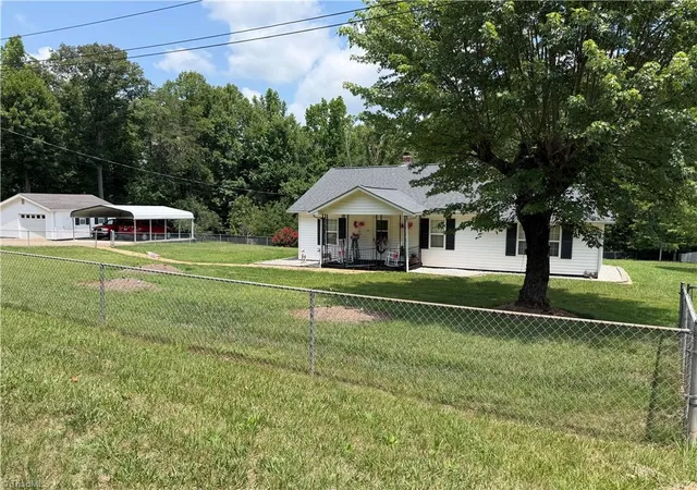 Photo 3 of Single family home for sale at 375 Sisk Ml Loop, Madison, NC 27025 | MLS# 1226384 | Listing updated on 2026-08-04