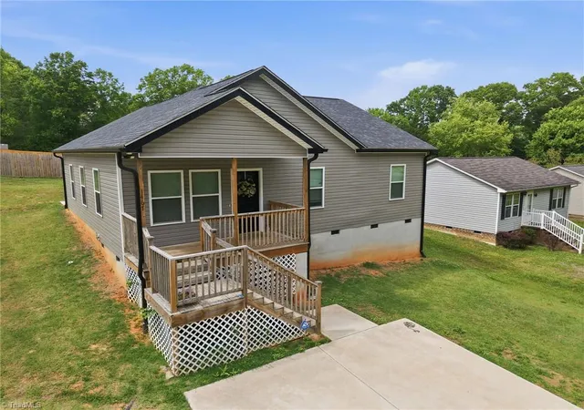 Photo 1 of Single family home for sale at 1467 Pollard Ave, Burlington, NC 27217 | MLS# 1222561 | Listing updated on 2026-08-31